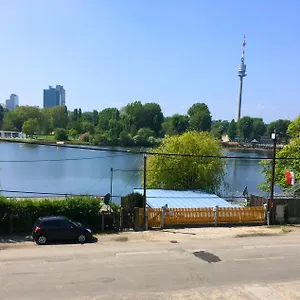 Apartment Ajo Apartments - Alte Donau Lake Or Garden View Balcony Studio - Self-Check-In, Vienna
